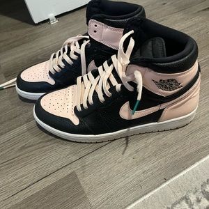 Jordan 1 high crimson tint